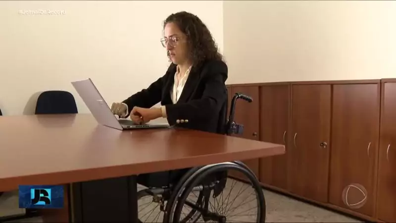 Histórico! TJ-SP empossa primeira juíza cadeirante — conheça sua trajetória inspiradora
