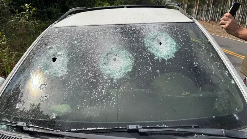 Homem dispara 8 vezes contra carro por engano em confusão no AM — vítima era inocente