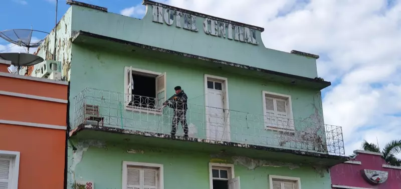 Homem é condenado a 3 anos de prisão por manter mulher refém em hotel no Acre — veja os detalhes