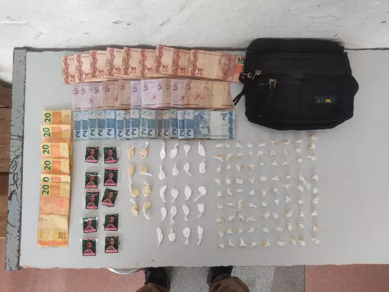 Homem se machuca ao cair de telhado durante tentativa de fuga da PM em Minas Gerais