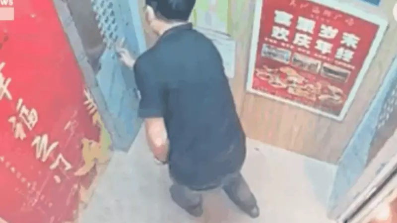 Homem tem crise de pânico ao confundir porta de elevador — veja o vídeo bizarro!