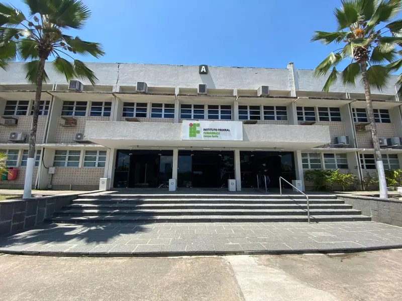 IFPE abre 77 vagas em concurso público com salários de até R$ 8 mil — veja como se inscrever