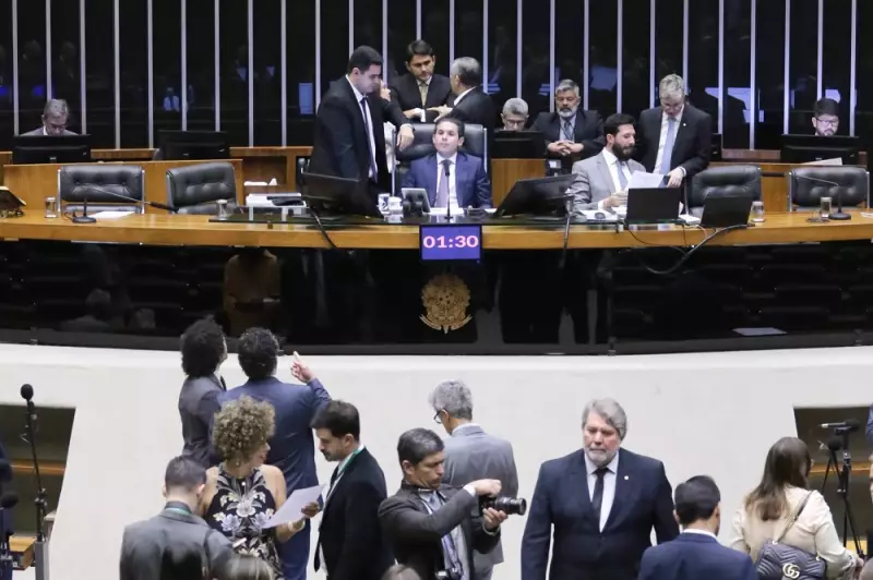 Imposto de Renda: Câmara acelera projeto que isenta até 2 salários mínimos e pode votar em breve