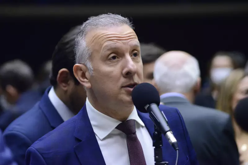 Inteligência Artificial no Congresso: Como as Brigas Políticas Podem Acelerar a Regulamentação da IA no Brasil