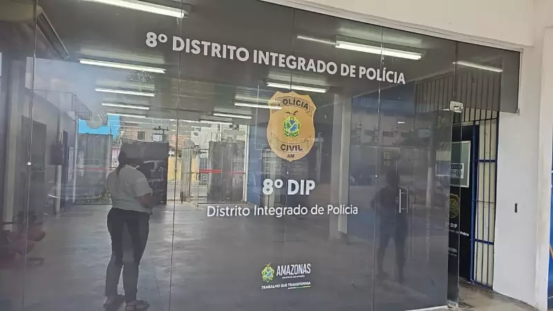 Investigadora da Polícia Civil é abordada em carro suspeito de envolvimento em crimes em Manaus