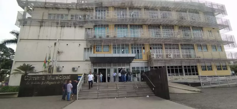 Ipatinga aprova lei polêmica: internamento involuntário para dependentes químicos em situação de rua