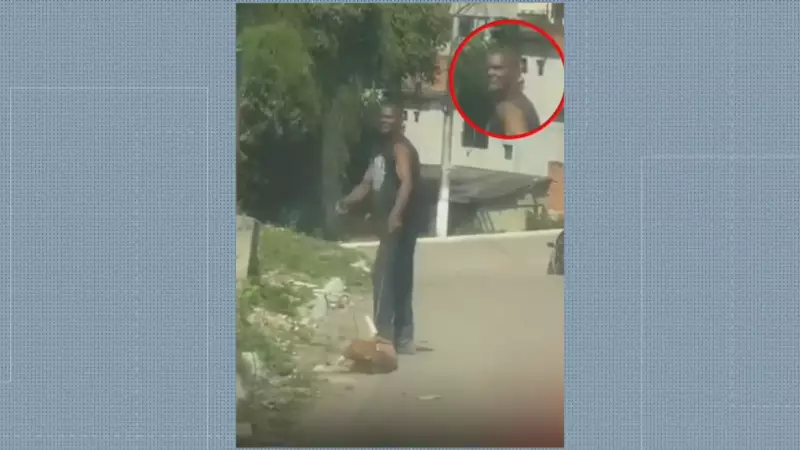 Itaboraí: Homem é filmado arrastando cachorro por via pública — Caso choca moradores e vai parar na delegacia
