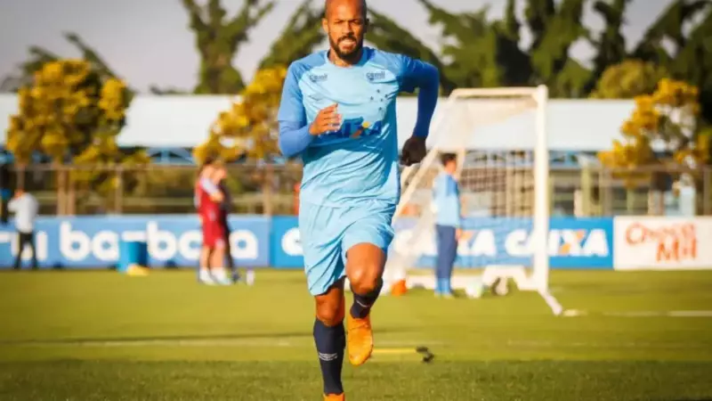 Jogador de Futebol Tem Pênis Amputado Após Descobrir Câncer e é Exposto pela Ex: Um Drama Além dos Campos