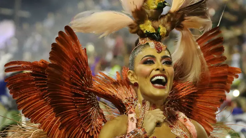 Juliana Paes será rainha de bateria da Viradouro em 2026 — Saiba todos os detalhes!