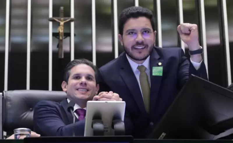 Lei Põe Fim em Monetização de Conteúdo que Explora Crianças em MT — Provedores Terão de Agir