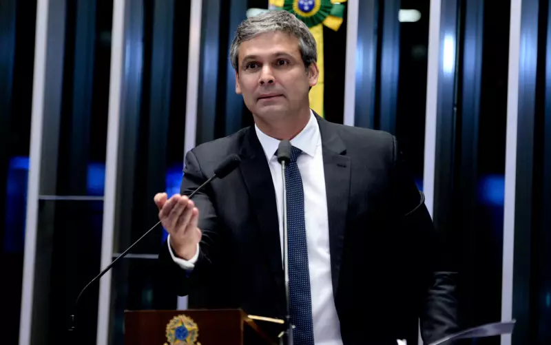 Líder do PT Admite Falha na Articulação e Subestimar Oposição na CPI do INSS