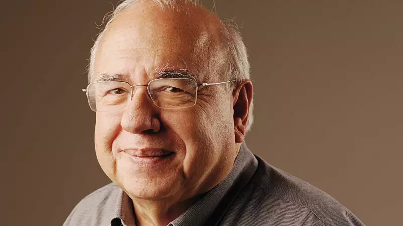 Luis Fernando Verissimo nos Deixa aos 88 Anos: Uma Voz que se Cala, mas seu Legado Literário Ecoa na Cultura Brasileira