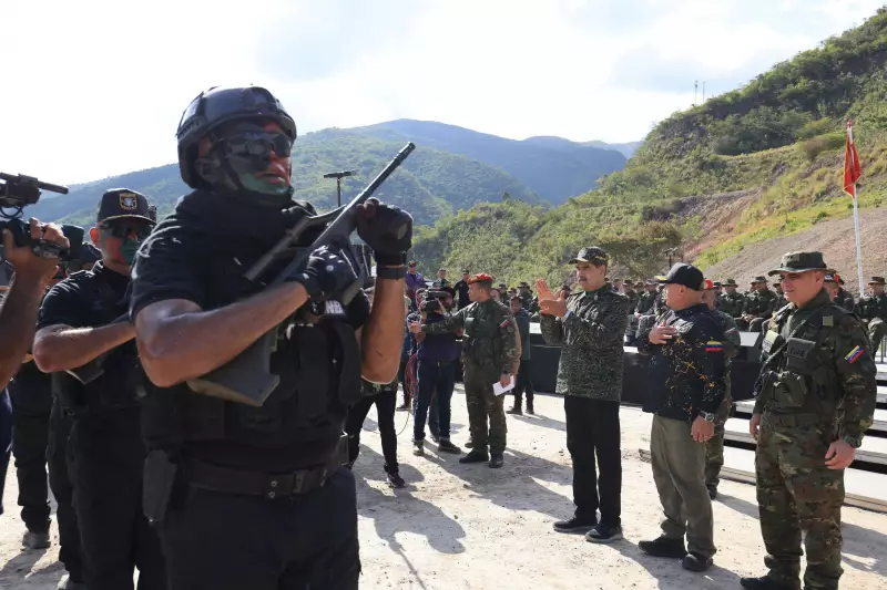 Maduro Surge de Farda em Vídeo Explosivo: Crise com EUA Chega ao Ápice com Navios à Vista