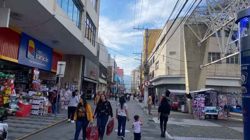 Mercado de Traquinas em Mogi: Comércio Local Enfrenta Quebradeiro Geral na Hora de Contratar