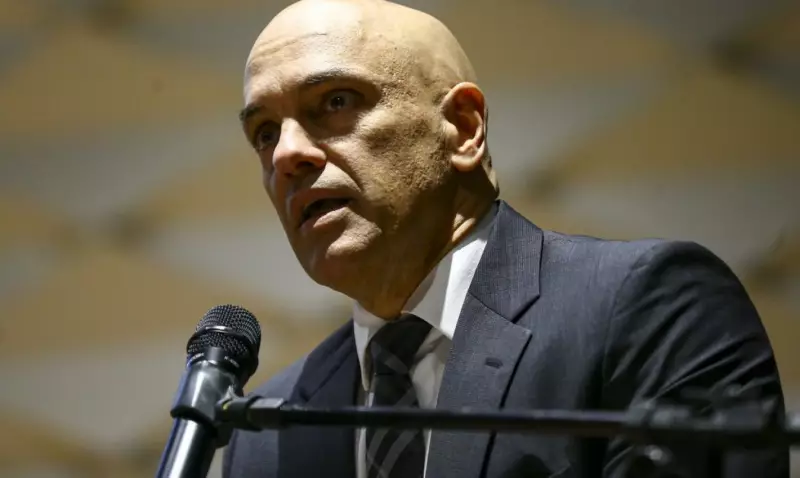 Moraes Ordena Vigilância Policial a Bolsonaro com Anuência da PGR — Entenda o Caso
