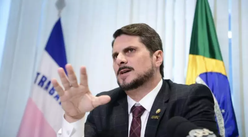 Moraes Tira Tornozeleira de Marcos do Val: Vitória Judicial Abala Esfera Política