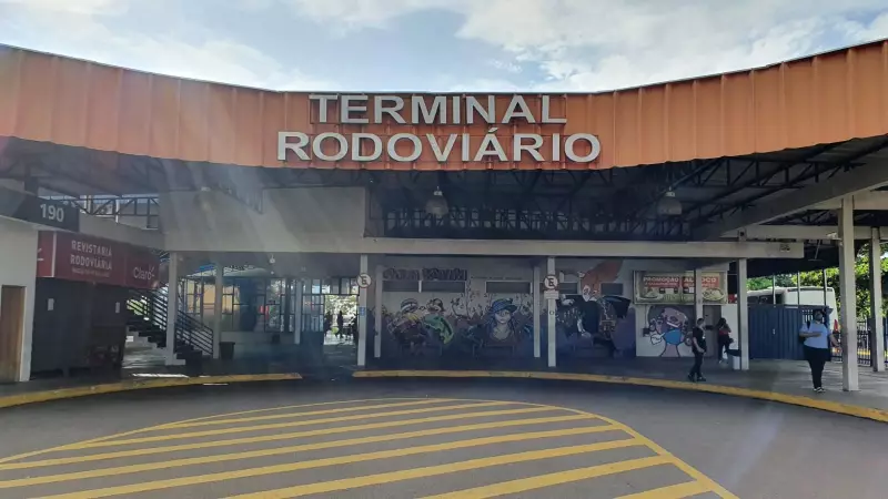 Mulher é presa após ameaçar vítima de morte em tentativa de roubo no Terminal Rodoviário de Presidente Prudente
