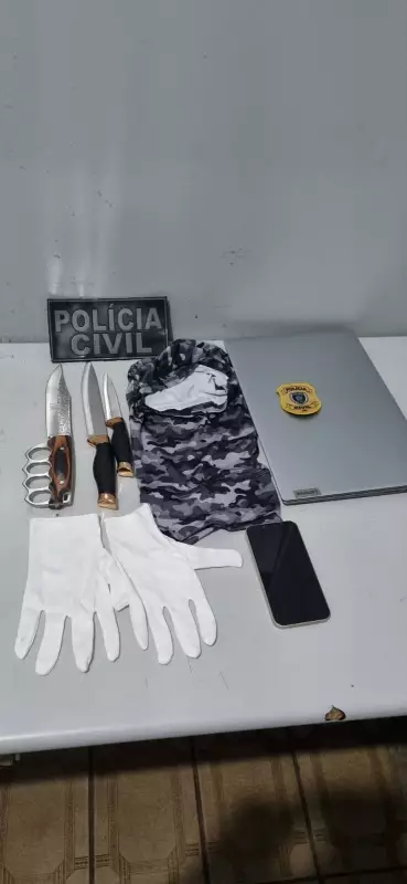 Mulher é presa na Paraíba após confessar plano macabro: matar os pais e atacar escola