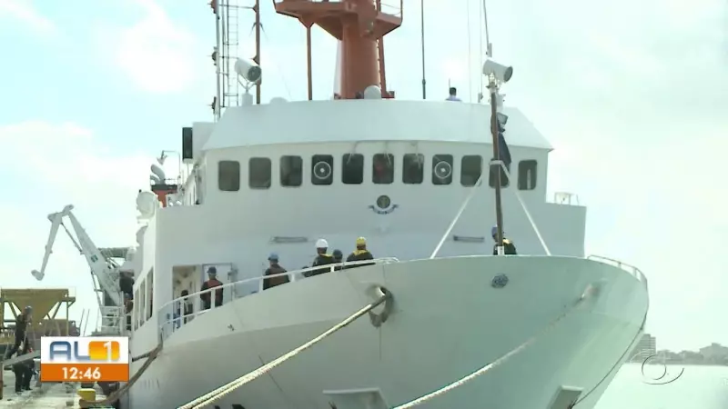 Navio Antares da Marinha abre as portas para visitação em Maceió: oportunidade única!