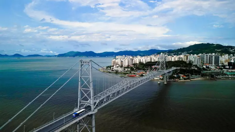 Nova rotatória em Florianópolis muda acesso à Ponte Hercílio Luz a partir deste sábado