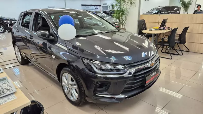 Novo Chevrolet Onix 2026 já está nas concessionárias: preços, fotos e detalhes antes do lançamento