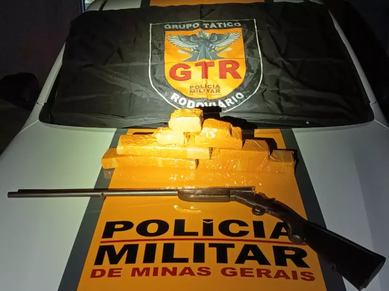 Operação Rodoviária: Polícia apreende carregamento de maconha e espingarda em ônibus interestadual | Grande Minas