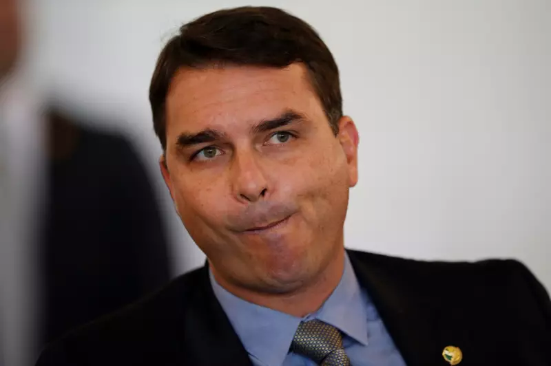 Operações Bancárias dos Bolsonaro: R$ 8 Mi em Movimentações Suspeitas Acendem Alerta de Lavagem