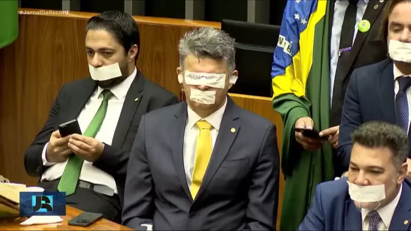 Oposição ocupa Congresso em protesto contra prisão domiciliar de Bolsonaro — veja o que aconteceu