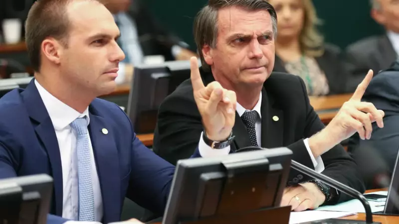 PF Indicia Bolsonaro e Eduardo em Inquérito sobre Atos Golpistas: Crise Política se Aprofunda
