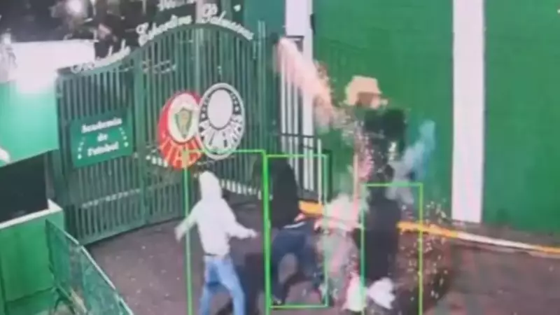 Polícia identifica um dos cinco homens que invadiram o CT do Palmeiras — veja detalhes