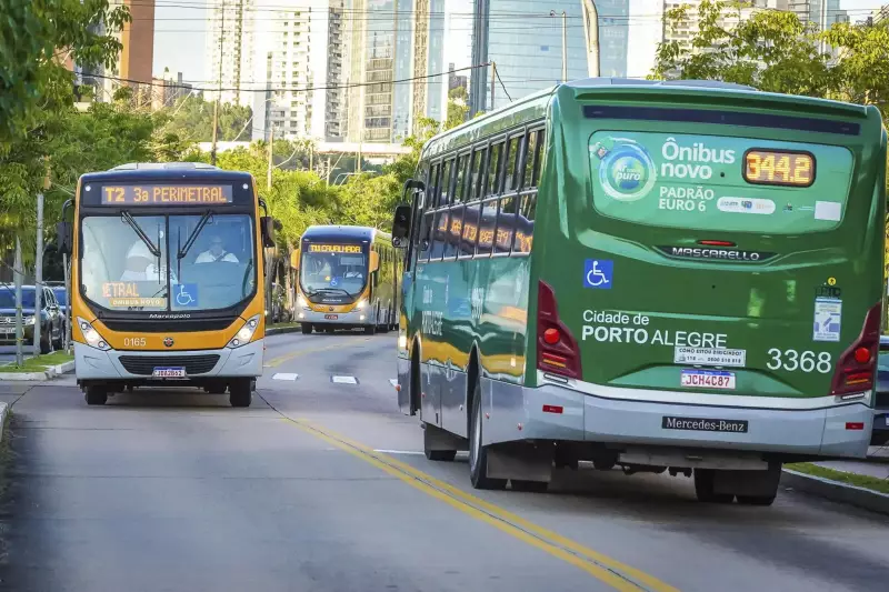 Porto Alegre muda rotas de 21 linhas de ônibus e desativa três: veja o que muda no transporte