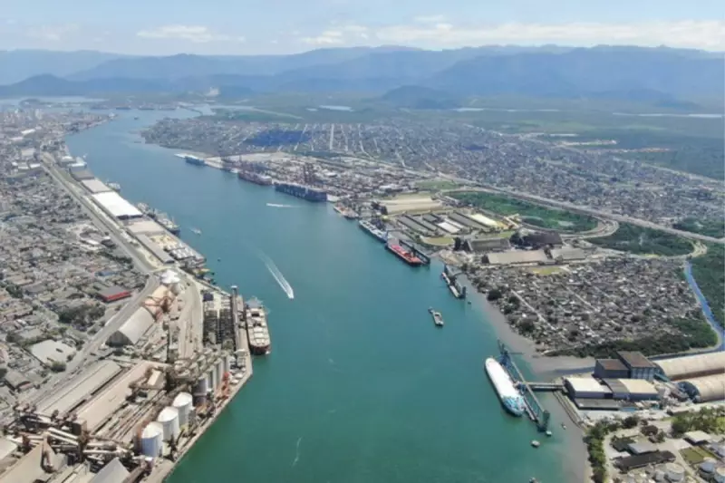 Porto de Santos bate recorde histórico de movimentação graças a tarifas dos EUA — veja os detalhes
