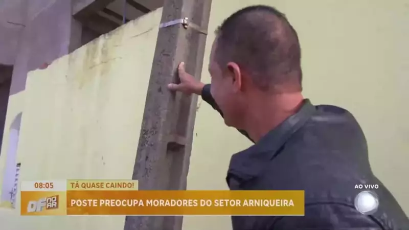Poste ameaça cair em Arniqueira (DF): moradores em alerta por risco em área movimentada