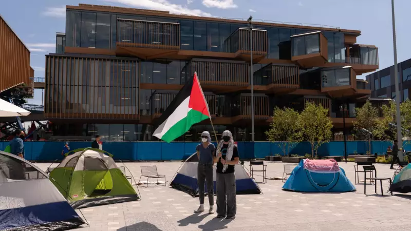 Protesto Radical: Ativistas Invadem Sede da Microsoft em Ataque Sem Precedentes