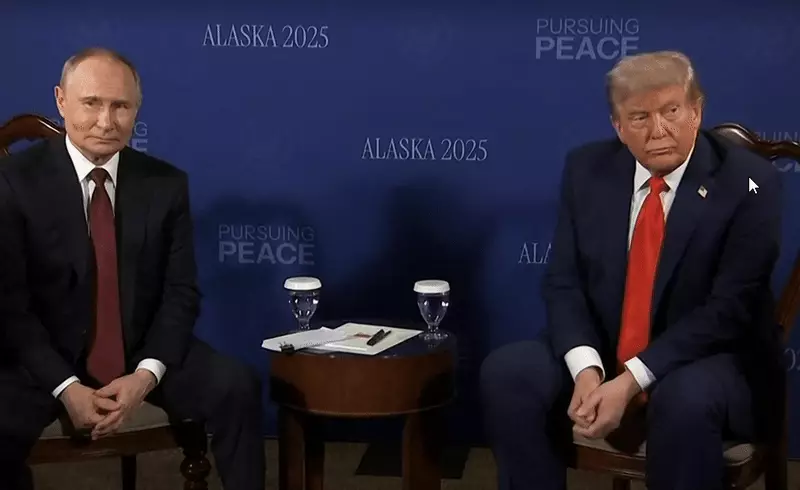 Putin vira meme com expressões inusitadas antes de encontro com Trump no Alasca