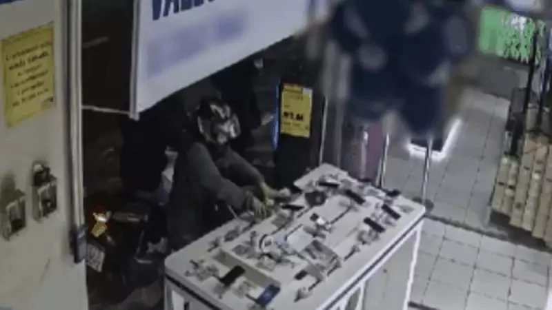 Quadrilha aplica golpe ousado e rouba celulares em loja de departamentos no Ipiranga, SP