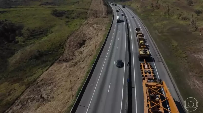 Rodovia Rio-SP vira cenário de megaoperação para transporte de carga colossal — veja os impactos
