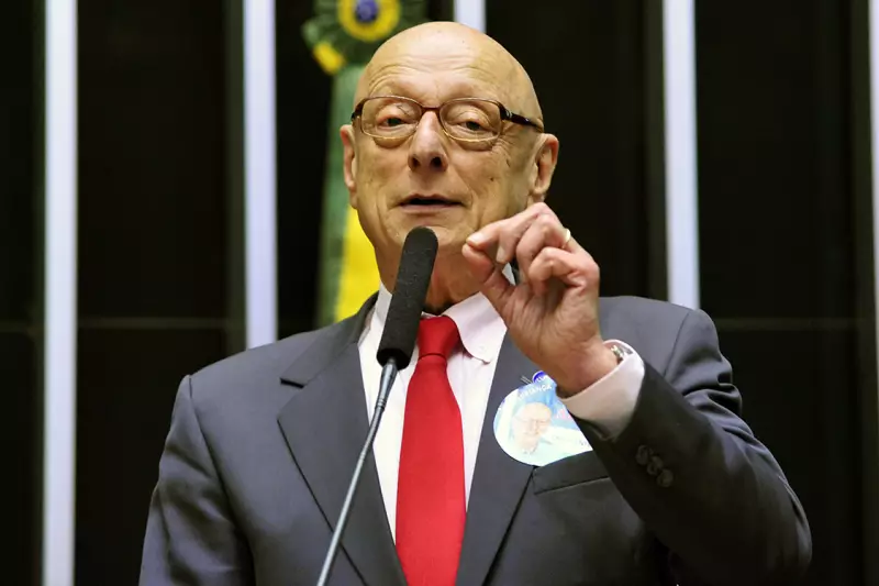 Senador Usa Relatório Sigiloso da PF para Empurrar Voto Impresso no Congresso — Veja os Detalhes