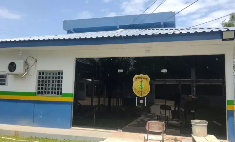Superlotação Extrema no AM: Mulher Presa com 45 Homens em Célula Provoca Interdição de Delegacia