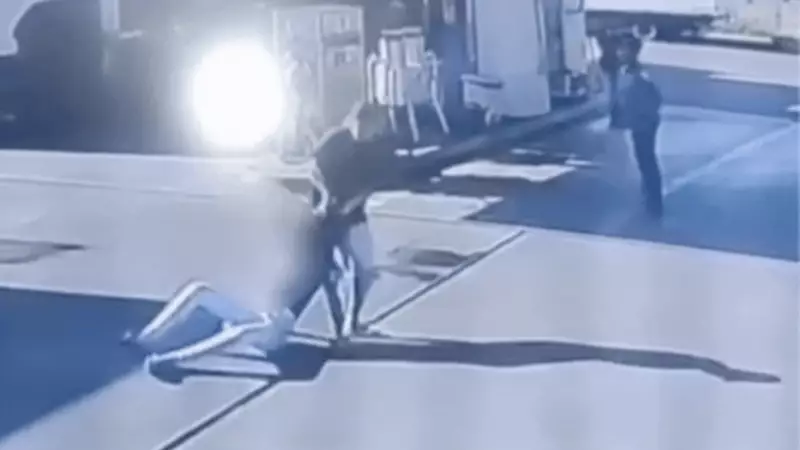 Terror em Uberlândia: Jovem é arrastada pelos cabelos por ex-namorado em posto de combustível — VÍDEO CHOCANTE