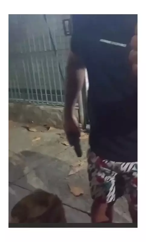 Tiro a queima-roupa na Zona Oeste do Rio: homem ferido após discussão acirrada