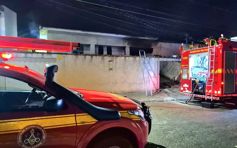 Tragédia em Alfenas: Cadeirante é encontrado morto com sinais de violência em casa incendiada