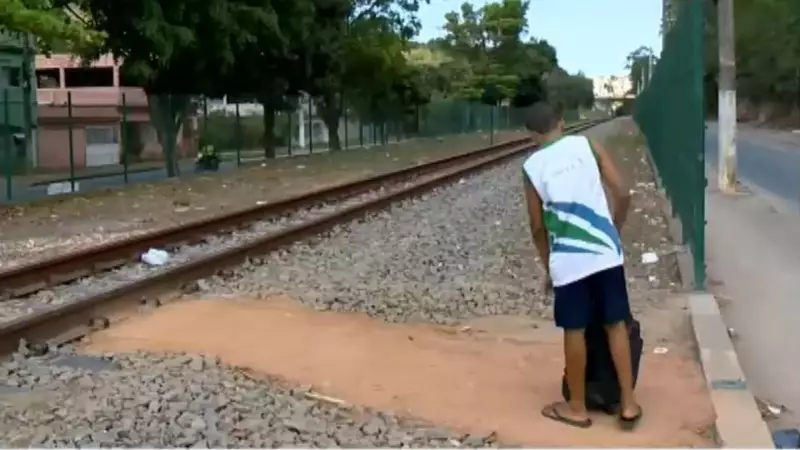 Tragédia em Cariacica: Adolescente Atropelada por Trem a Caminho das Aulas Choca Comunidade