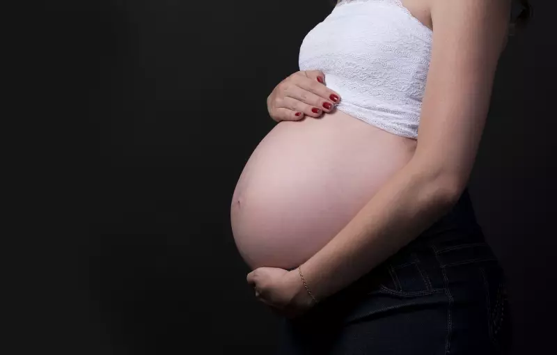 Tragédia em Santa Catarina: Mulher perde bebê de 9 meses após hospital ignorar dores e contrações