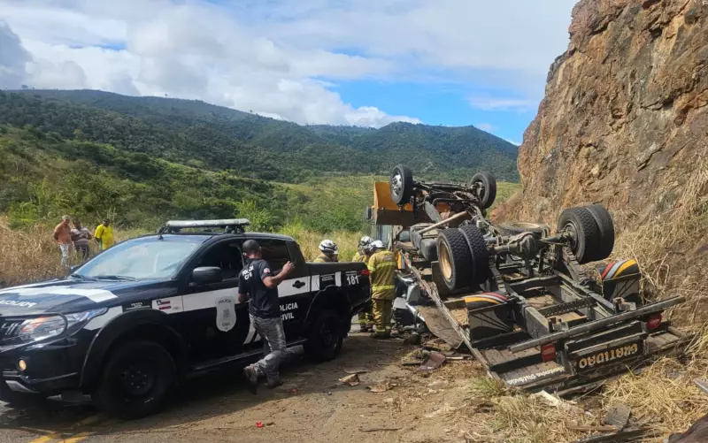 Tragédia na BA-160: Caminhão com Cavalos Tomba e Deixa Duas Vítimas Fatais