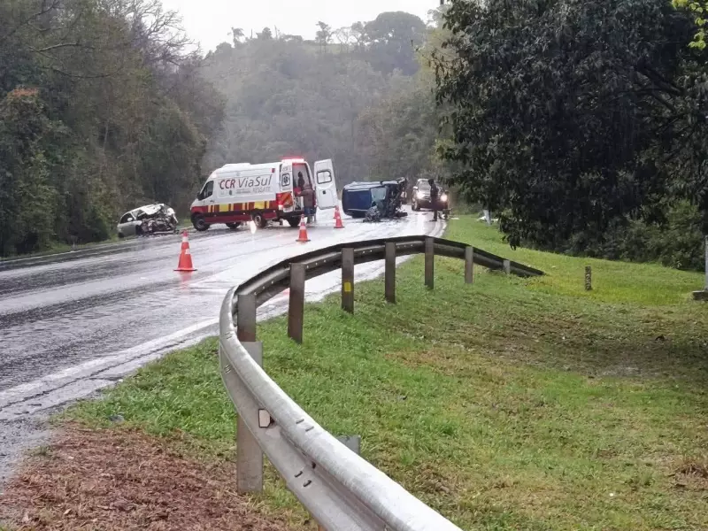 Tragédia na BR-386: Colisão frontal em São José do Herval deixa três mortos e dois feridos
