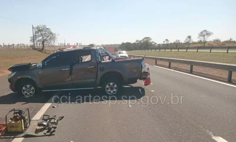Tragédia na SP-300: Colisão frontal entre caminhonete e carreta mata motorista em Penápolis