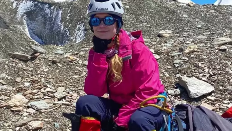 Tragédia no Pico Pobeda: Buscas por Alpinista são Interrompidas após Declaração de Morte