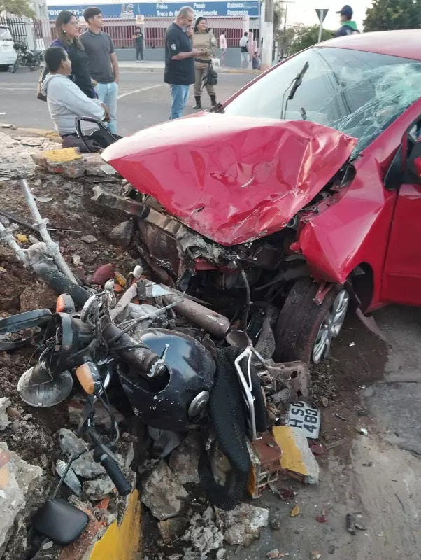 Tragédia no Trânsito de Corumbá: Jovem de 20 Anos Morre em Colisão Entre Carro e Moto