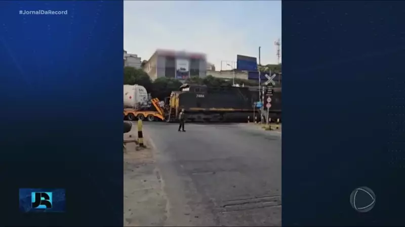 Trem Colide com Carreta em Paraíba do Sul: Acidente de Impacto Brutal na RJ-145 é Registrado por Câmeras
